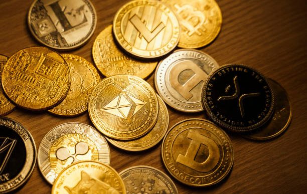 Altcoin Season Index Spikes Above 30, But Bitcoin Dominance Remains High, What Next?